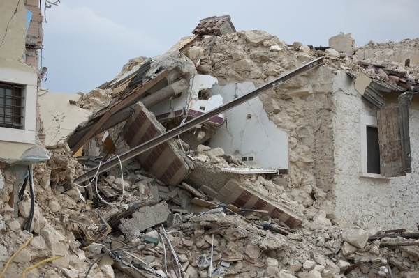 USGS estimează până la 10.000 de morţi în urma cutremurului din Turcia
