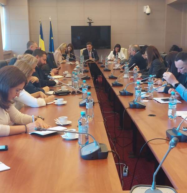 "Războiul din Ucraina ne-a oferit o lecţie nefericită despre importanţa menţinerii capacităţi de apărare la nivel înalt"