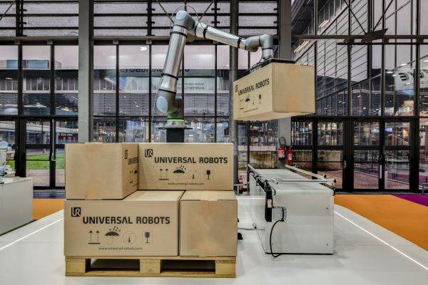 Universal Robots raportează un profit record, în ciuda incertitudinii globale