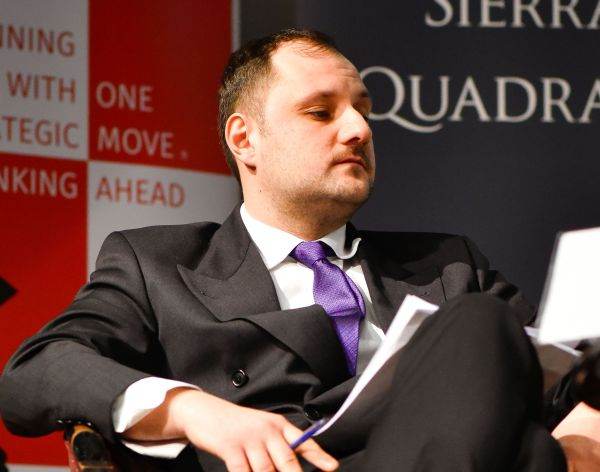 "Susţin reinserţia în legislaţia naţională a instituţiei retractului litigios"