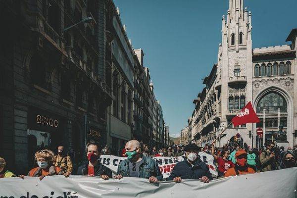 Sute de persoane au protestat împotriva ridicării unui adăpost pentru refugiaţi