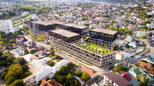 Iulius a semnat un parteneriat cu IFC pentru decarbonizarea portofoliului său real estate