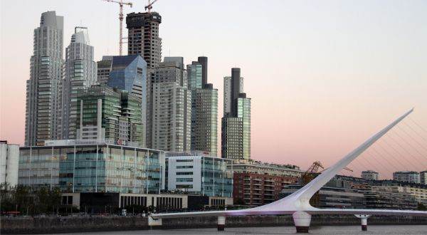Business Insider: "Inflaţia în Argentina a trecut de 100%"