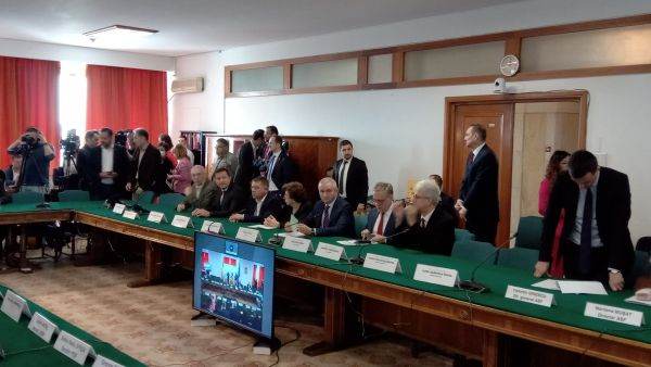 Conducerea ASF dă explicaţii în Parlament cu privire la insolvenţa Euroins
