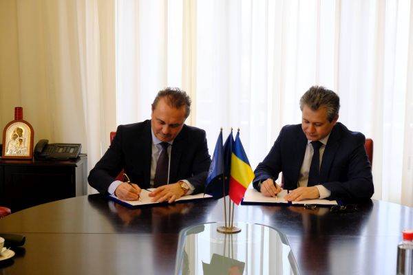 Transelectrica şi Universitatea POLITEHNICA Bucureşti au semnat un parteneriat strategic în domeniul cercetării şi al inovării
