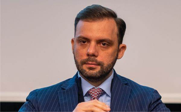 Mihai Precup, MF: "Gradul de cultură financiară creşte, la nivel naţional"