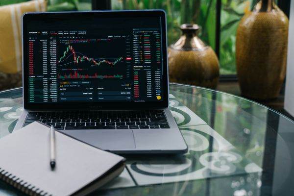 IPO: Cerere solidă pentru acţiunile platformei de tranzacţii financiare Al Ansari din EAU