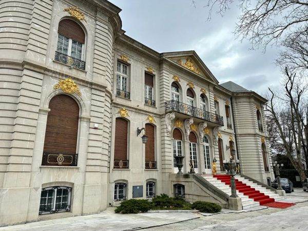 Regatta Real Estate ia parte la vânzarea Palatului Manu-Auschnitt, deţinut de George Becali