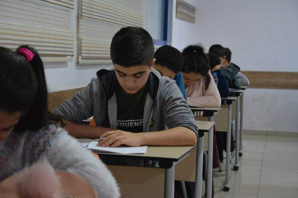 Bursele "Henri Coandă" pentru elevi şi studenţi au fost lansate