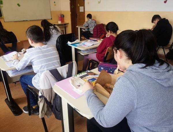 Carmistin a organizat campania Ziua Meselor Şcolare, în judeţele Vâlcea şi Gorj
