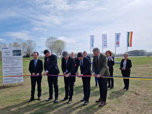 CONPET anunţă finalizarea lucrărilor de înlocuire a firelor de legătură pe conductele de transport ţiţei import