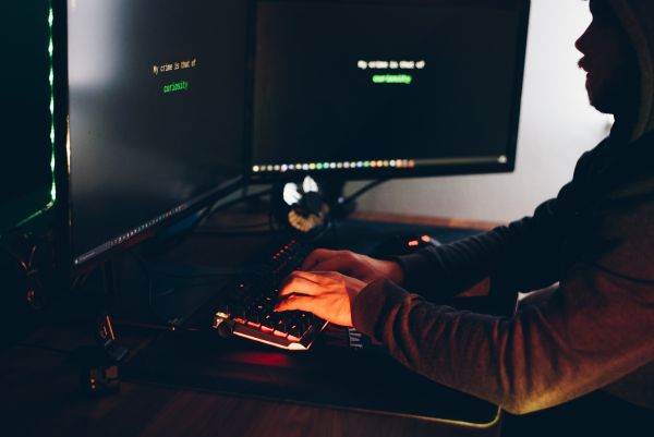 Studiu: criminalitatea cibernetică, risc global