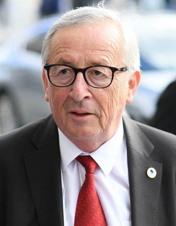 Jean-Claude Juncker va efectua azi o vizită la Bucureşti