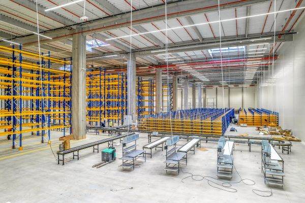 Masterbuild finalizează construcţia unei hale în cadrul VGP Park Ştefăneşti-Ilfov