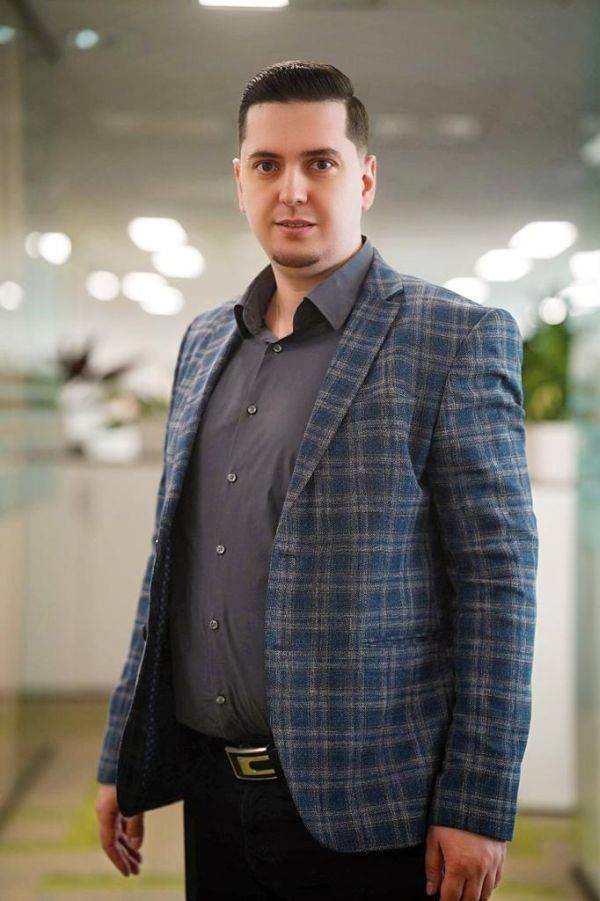 "Carmistin va lansa prima fermă bio autohtonă de carne de pasăre"