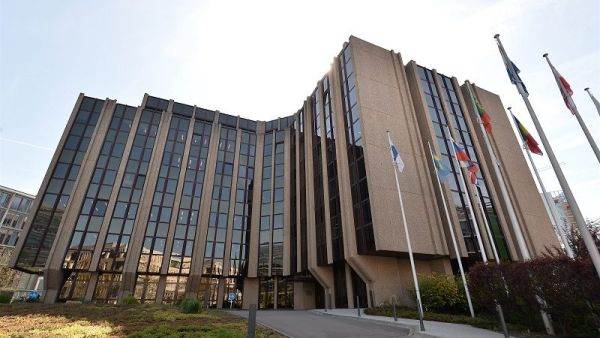 CCE: Diferenţele de costuri dintre regiuni încurajează transportul de animale în UE