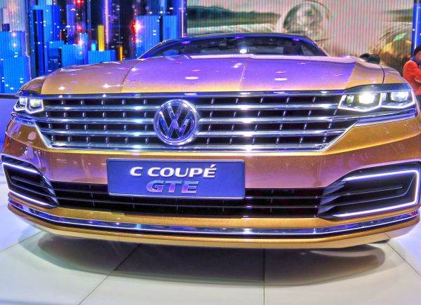 Volkswagen intenţionează să lanseze 10 noi modele electrice până în 2026