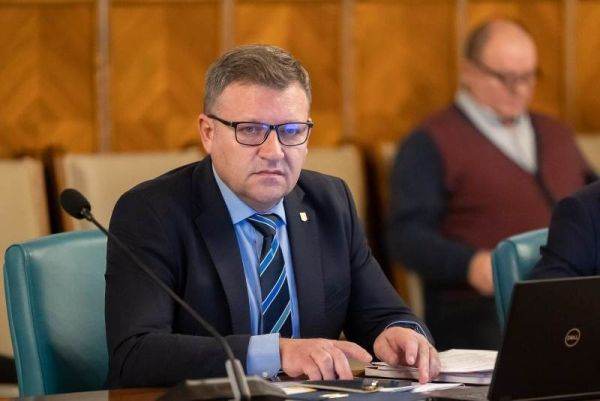 Marius Budăi a afirmat că pensiile, dar şi veniturile trebuie să crească în România
