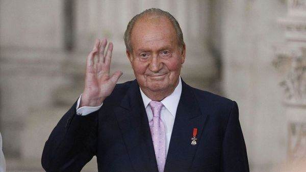 Juan Carlos I părăseşte Spania, după o vizită discretă de o săptămână