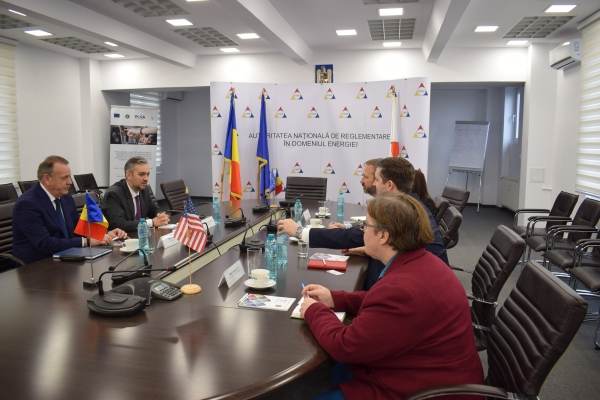 Preşedintele ANRE s-a întâlnit cu delegaţia USAID