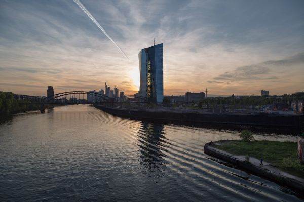 BCE vrea să ştie cât de mari sunt pierderile băncilor din Europa