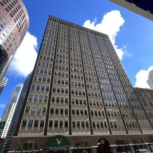 Sediul First Republic Bank, în districtul financiar din San Francisco