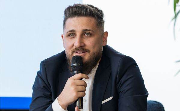 Răzvan Gălăţan
