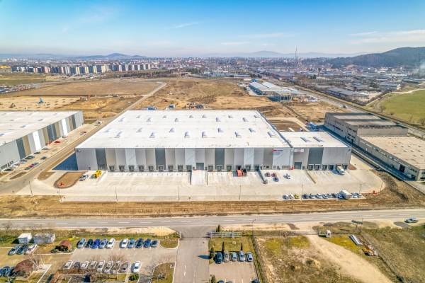 VGP Romania închiriază 8.500 metri pătraţi de spaţiu logistic către DB Schenker