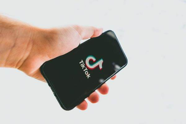 TikTok va avea propriul chatbot