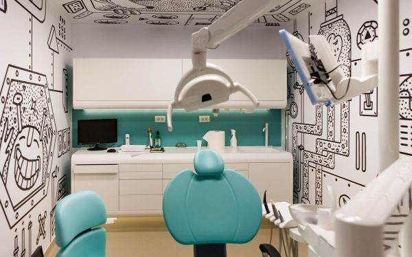 OMS: 514 milioane de copii suferă de carii dentare ale dinţilor primari. Dr. Ela Oprea: Sigilarea şi fluorizarea dentară scad riscul de apariţie a cariilor cu până la 80%