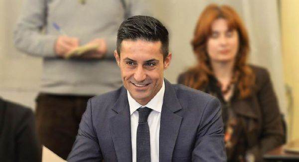 Procesul în care Claudiu Manda era acuzat că a intervenit pentru ştergerea datoriilor unor beneficiari de ajutor social, încetat după ce faptele s-au prescris