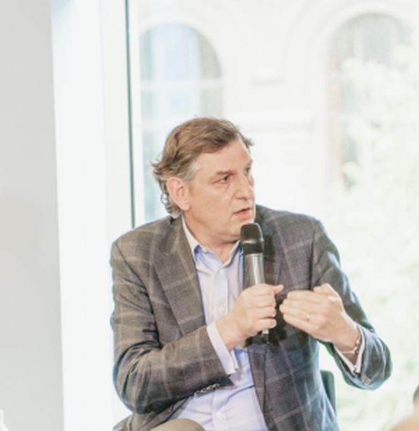 Dezbaterea CONFIDEX: "Este optimismul antreprenorilor români ancorat în realitatea de business?"