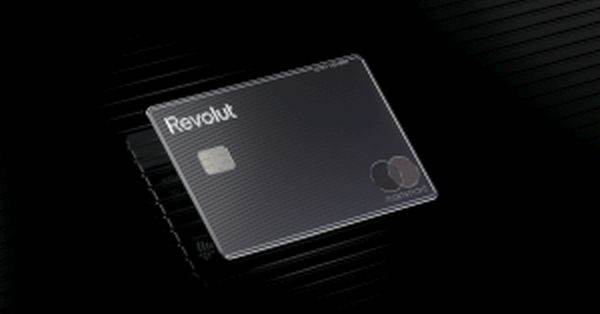  Revolut lansează Ultra, un plan financiar premium şi un card placat cu platină