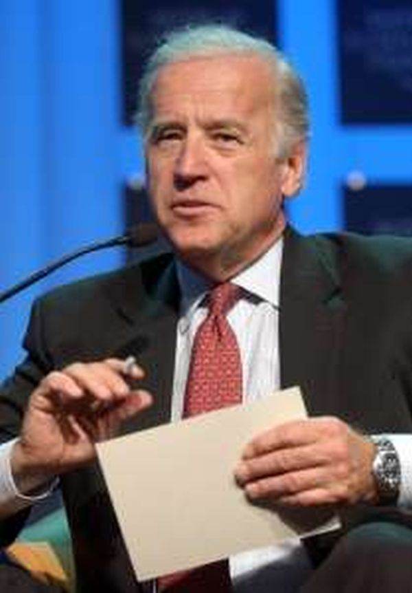 Biden apreciază că ameninţarea lui Putin cu armele nucleare tactice este "reală"