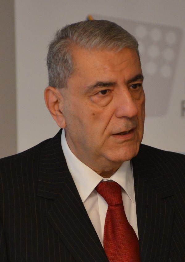 "România are nevoie de o politică de dezvoltare a industriei care să impună şi să valorifice offset-ul ca bază a transferului de tehnologie în ambele sensuri"
