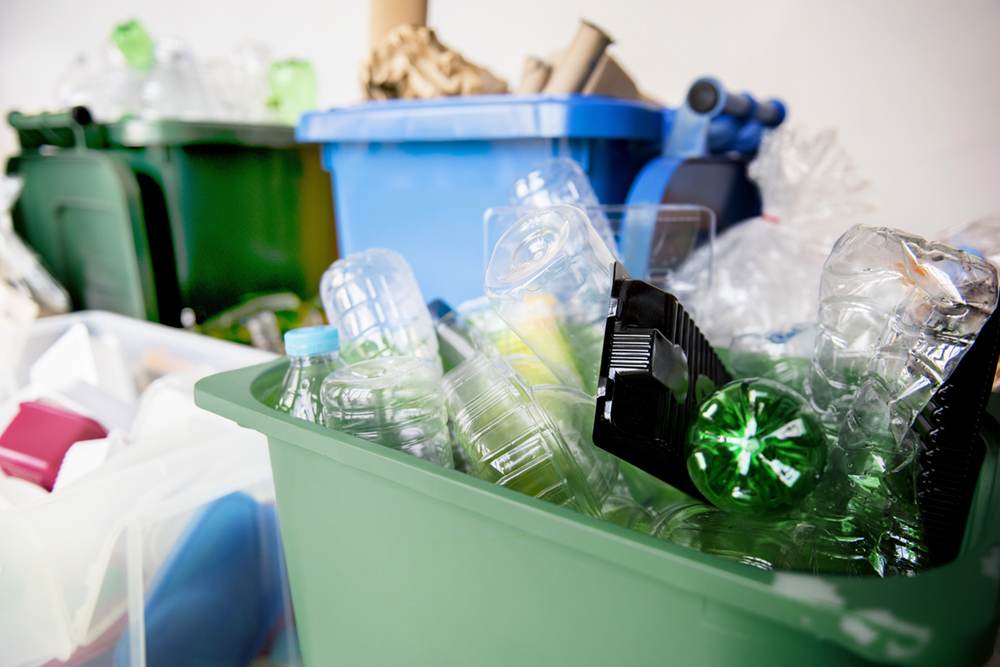 Rata reciclării deşeurilor de ambalaje a scăzut cu 5%, România reciclează doar 30% din plasticul folosit