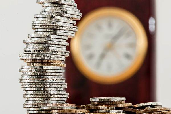 TradeVille: În ce investim banii în următoarea jumătate de an? 