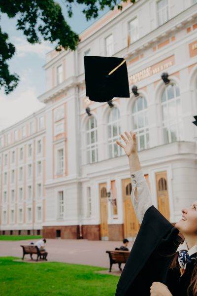 România se plasează pe un loc important în cadrul sistemului academic fracofon, potrivit ambasadoarea Franţei în România