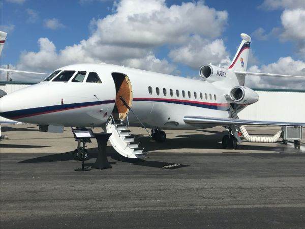 Deplasarea cu avioane private, un trend printre liderii europeni