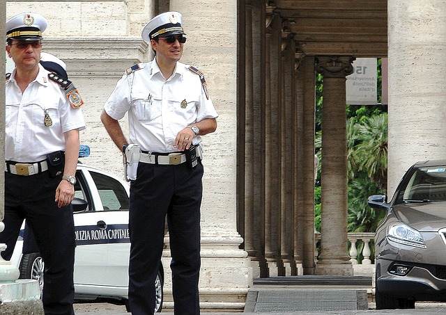 Poliţiştii de la transporturi au aplicat peste 500 de sancţiuni contravenţionale