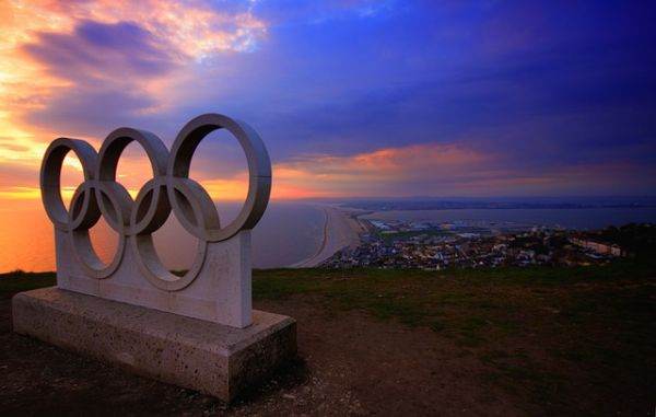 Bach: sportivii din Rusia şi Belarus nu ar trebui să fie pedepsiţi pentru acţiunile guvernelor lor