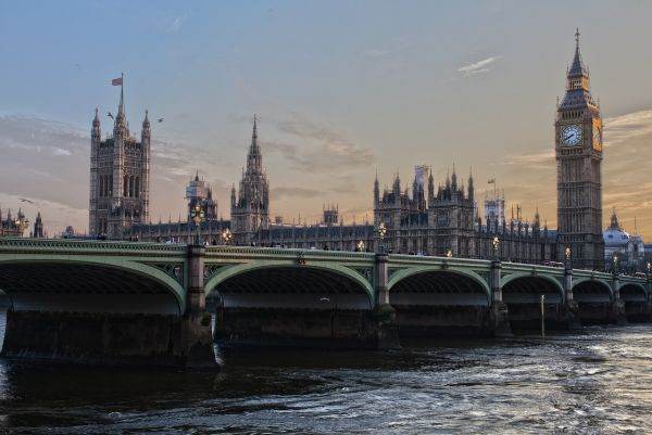 Memoriu desecretizat: Londra era îngrijorată de o invazie rusă a Ucrainei încă din 2001