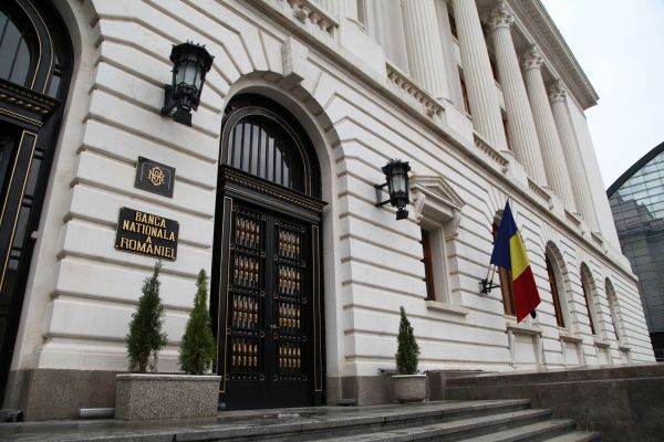 Isărescu: "Raportul PIB/cap de locuitor al României este peste cel al Greciei şi uşor sub cel al Poloniei"