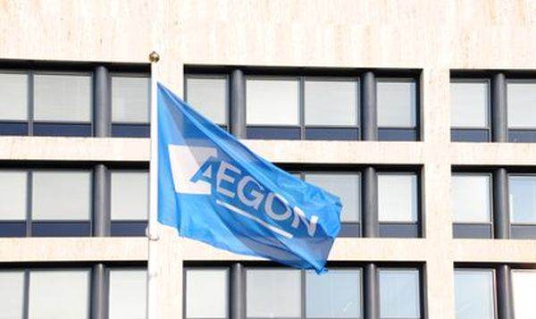 Studiu Aegon: Părinţii aleg asigurările cu economisire pentru a finanţa studiile copiilor