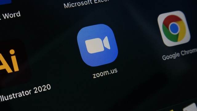 Zoom Video Communications a decis să îşi recheme angajaţi să lucreze de la birou