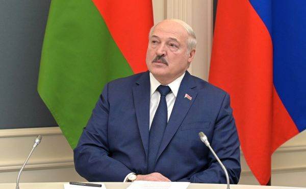 Lukaşenko afirmă că Putin nu împinge Belarusul să intre în război cu Ucraina