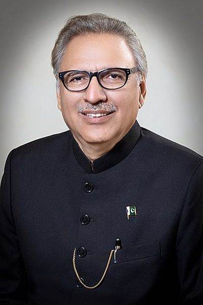 https://en.wikipedia.org/wiki/Arif_Alvi#/media/File:President_of_Pakistan_Dr_Arif_Alvi_(cropped).jpg