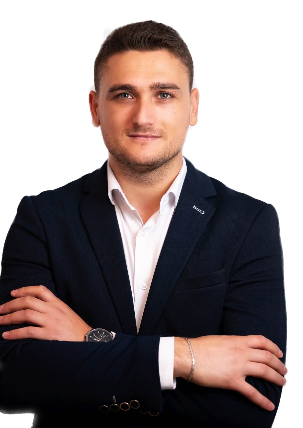 "Investeşte întâi în educaţie înainte să investeşti pe piaţă"