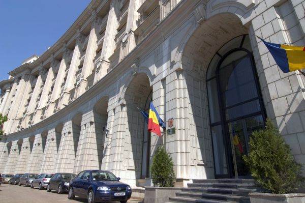 MF a planificat împrumuturi de la bănci de 6 miliarde lei, pentru septembrie