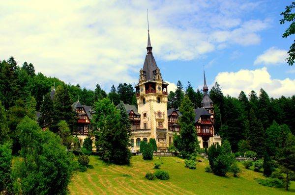 În vara 2023, în Prahova, numărul turiştilor a crescut cu 11% faţă de anul precedent egalând cifrele din 2019